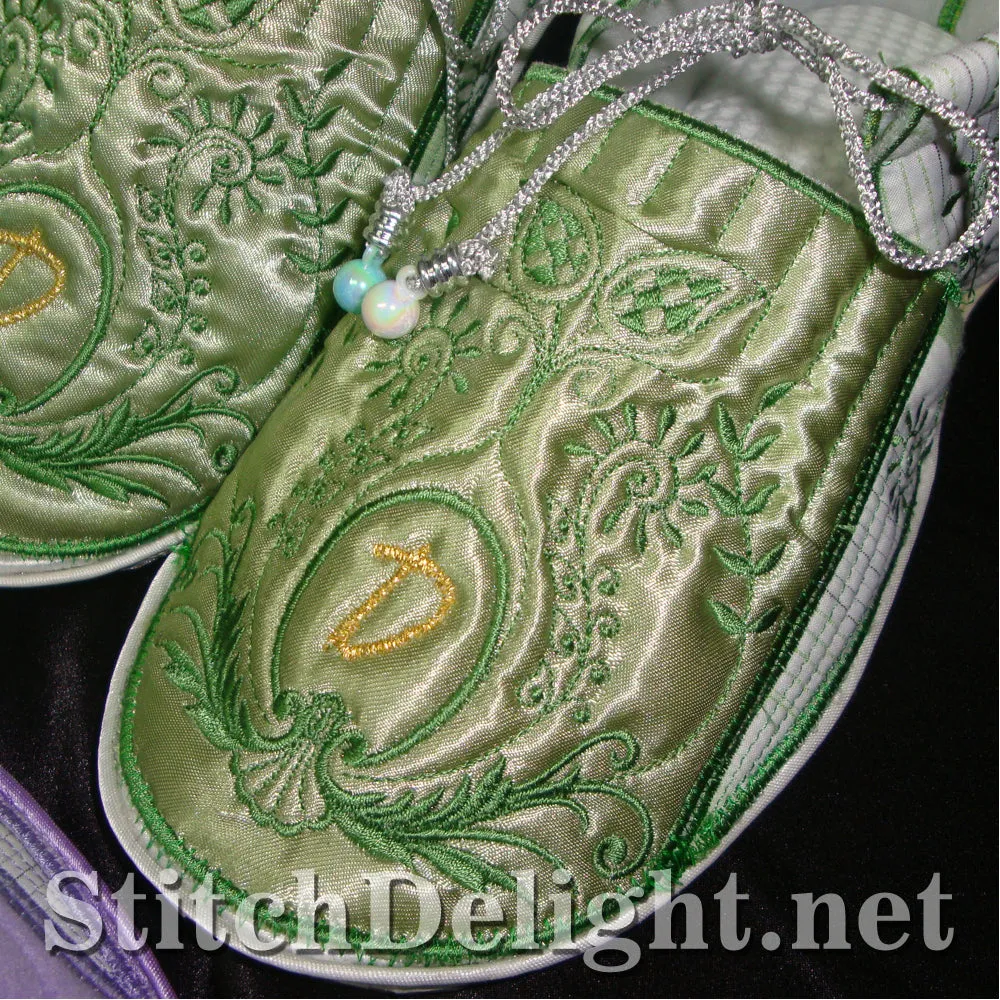 SD1127 Comfy Footsies 3 Monogrammed